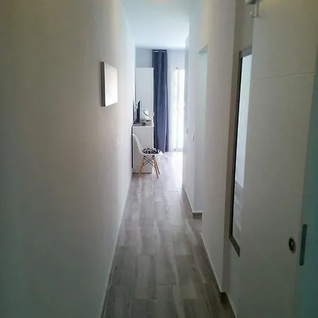 Island Paradise アパート *