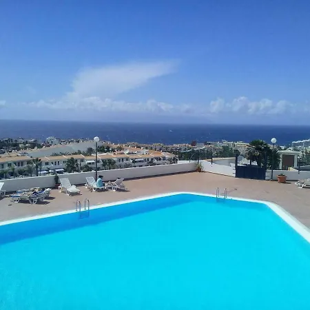 アパート Island Paradise アデヘ